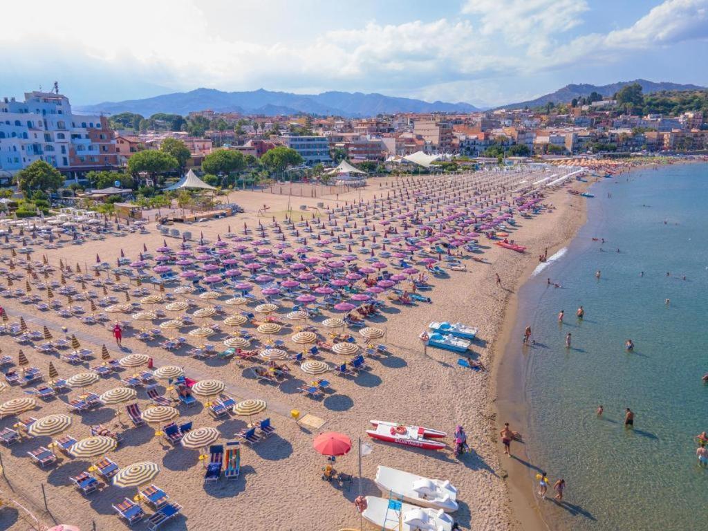Apartment Naxos Glamour With Terrace, Parking And Etna View