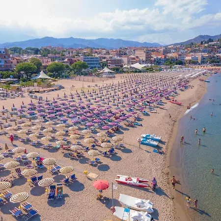 Naxos Glamour Apartment With Terrace, Parking And Etna View Giardini Naxos Exterior photo