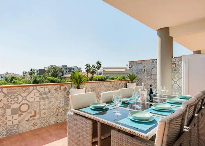 Naxos Glamour Apartment With Terrace, Parking And Etna View